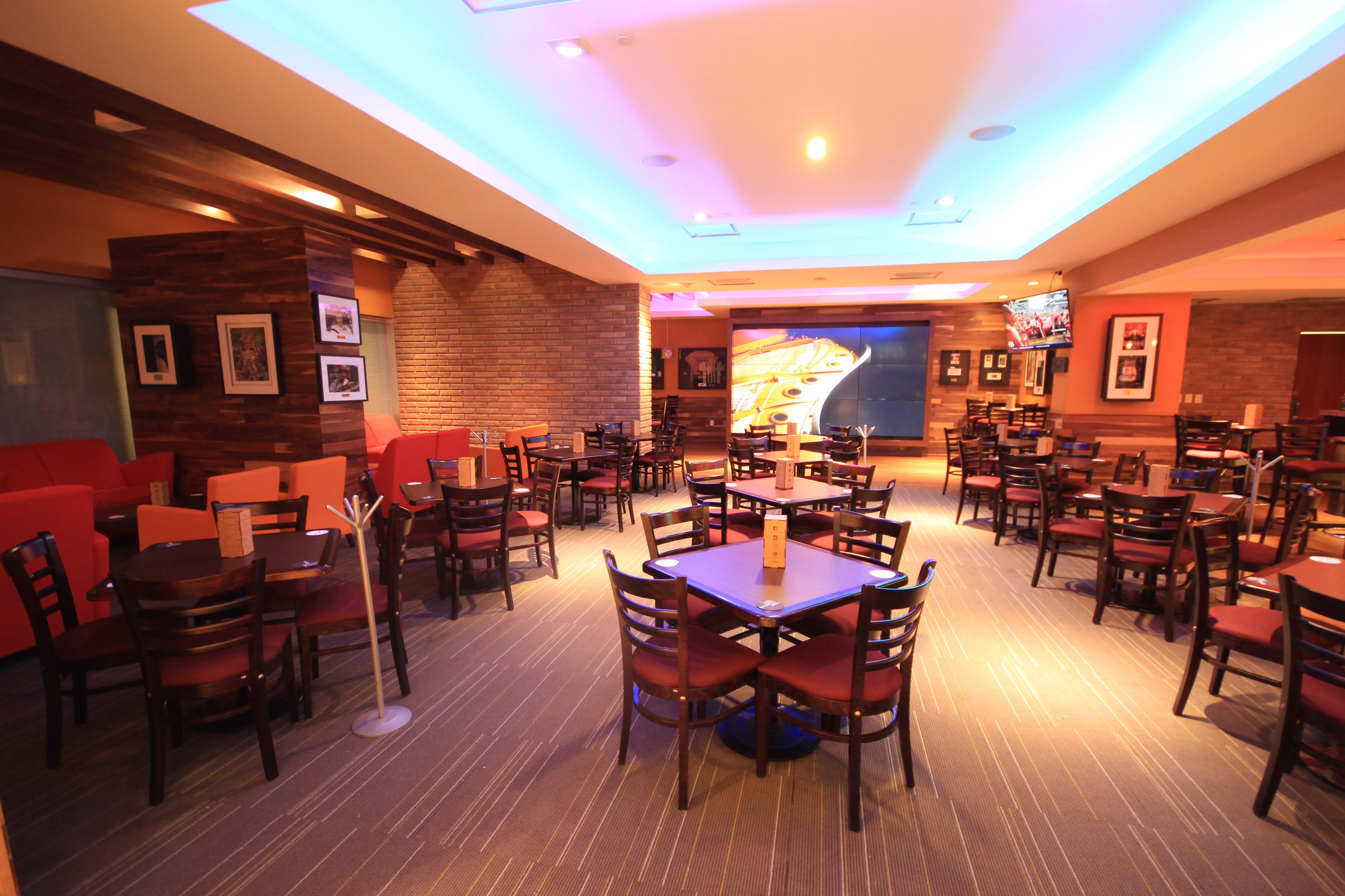 Holiday Inn & Suites Plaza Mayor By Ihg Λεόν Εξωτερικό φωτογραφία