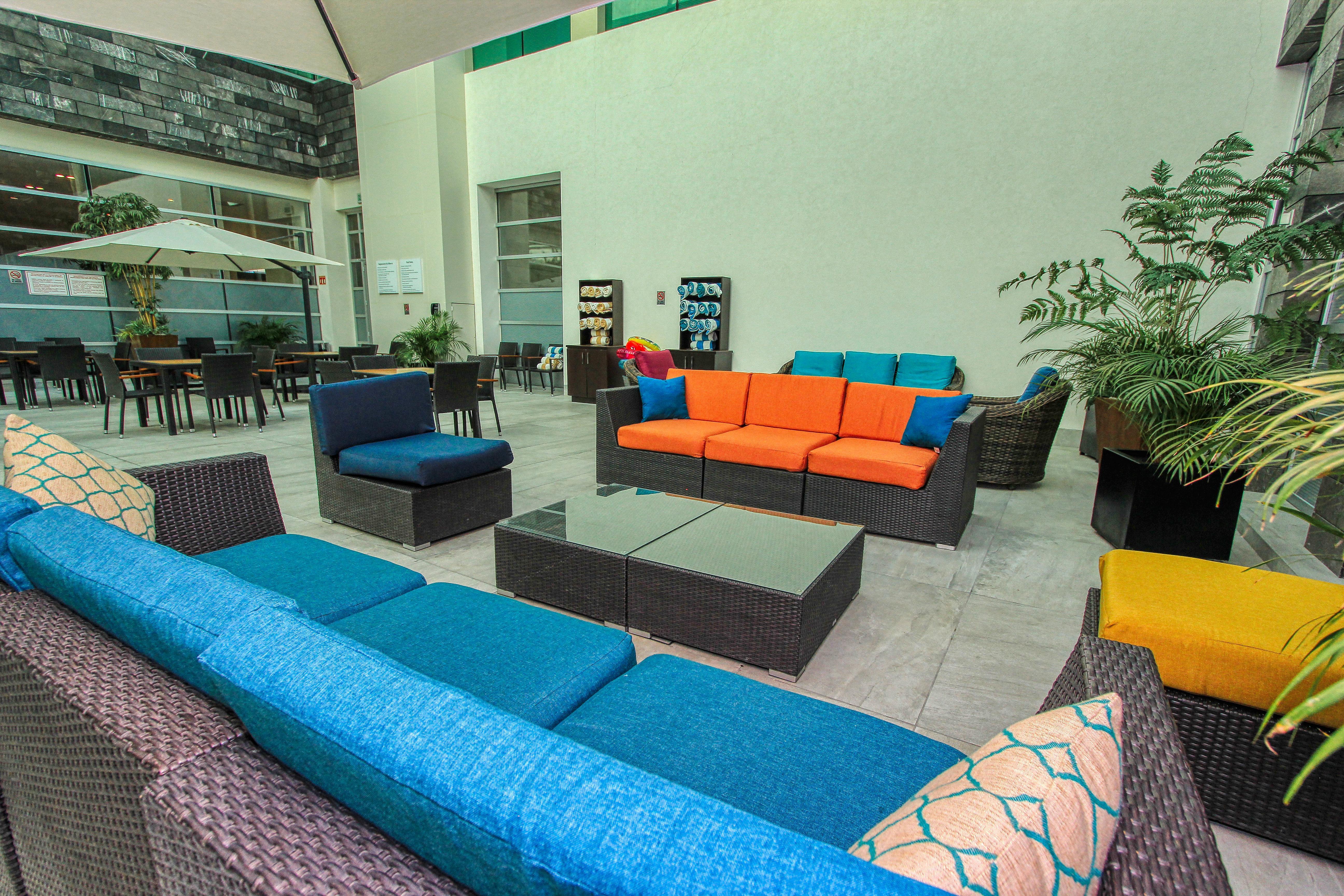Holiday Inn & Suites Plaza Mayor By Ihg Λεόν Εξωτερικό φωτογραφία