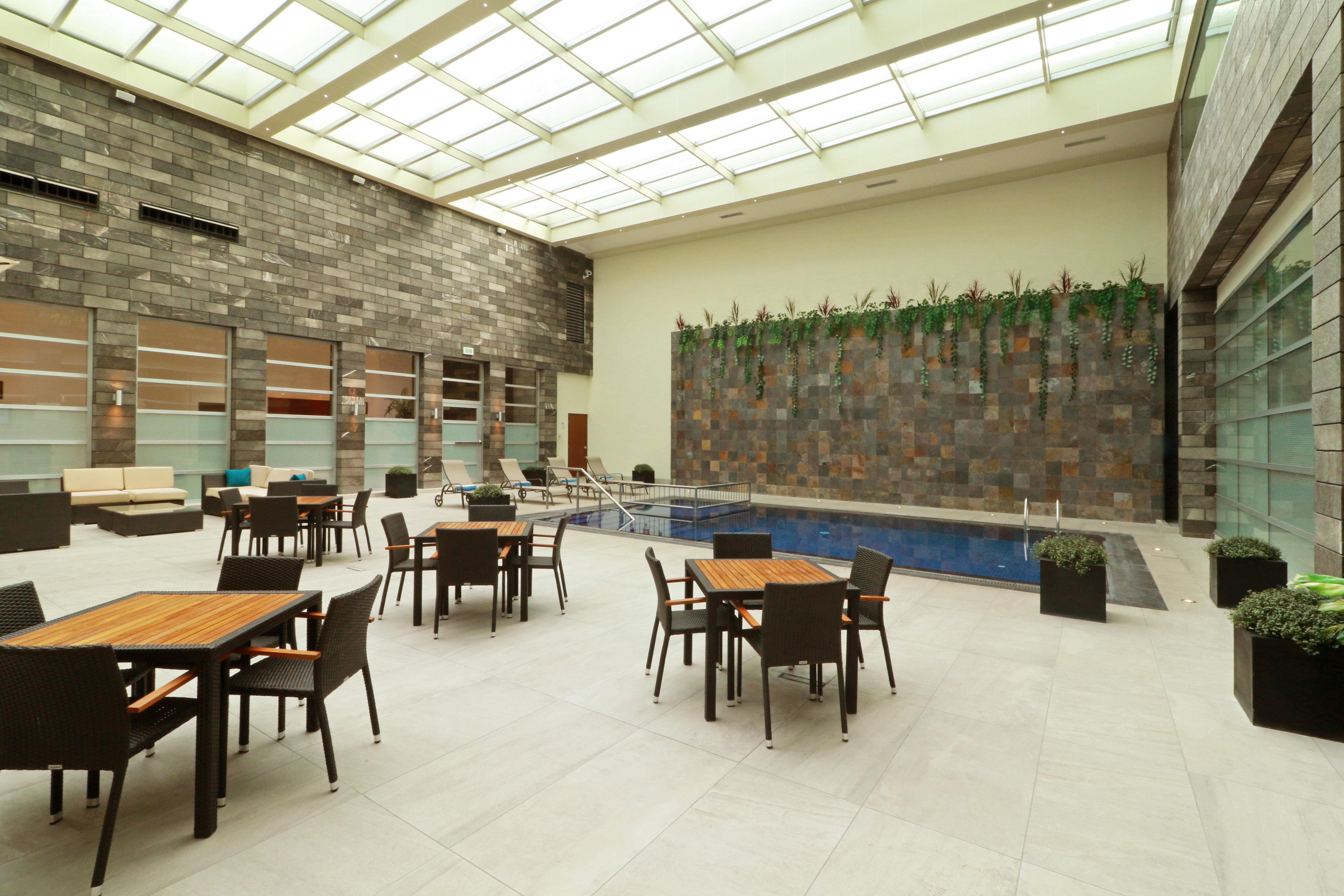 Holiday Inn & Suites Plaza Mayor By Ihg Λεόν Εξωτερικό φωτογραφία