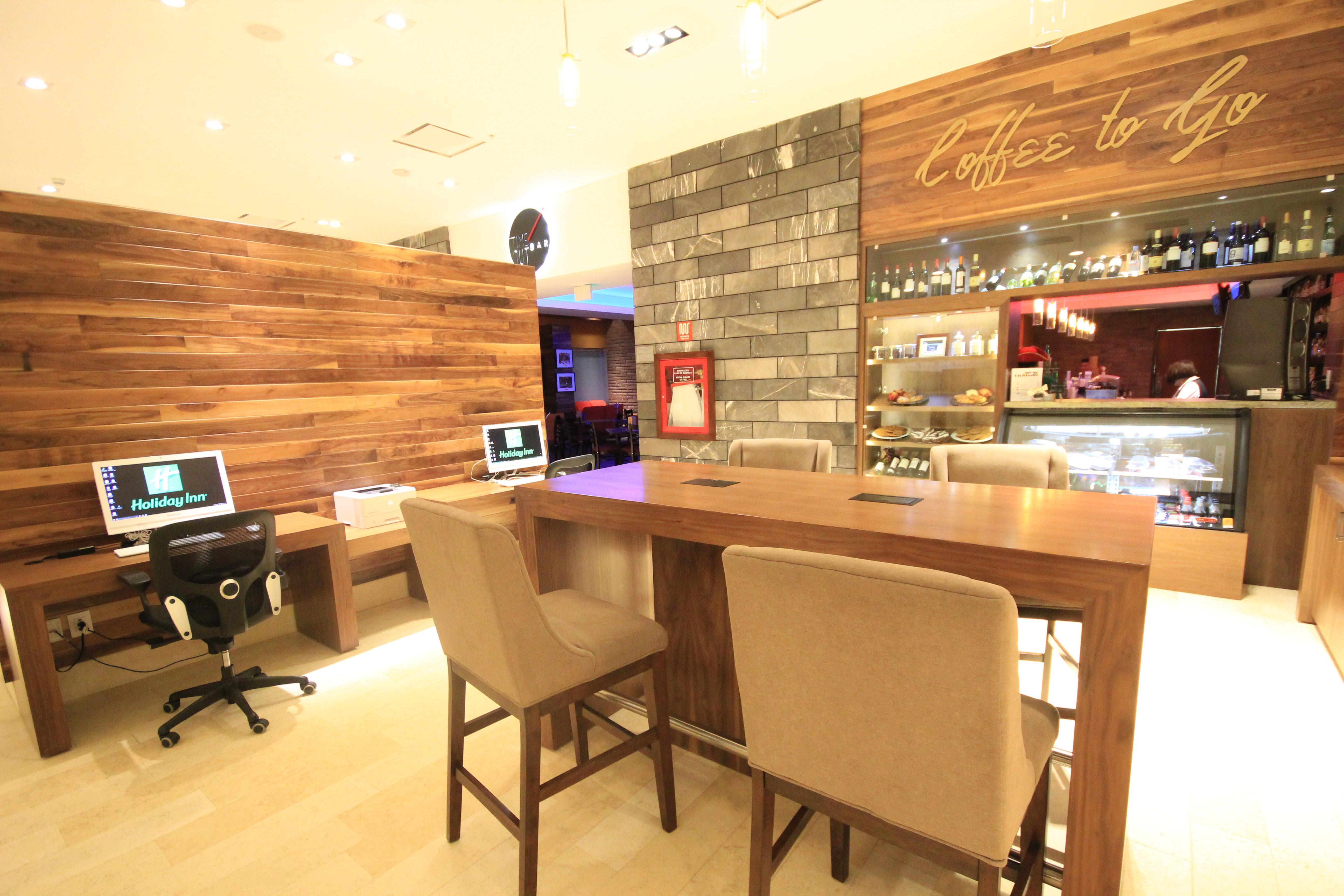 Holiday Inn & Suites Plaza Mayor By Ihg Λεόν Εξωτερικό φωτογραφία