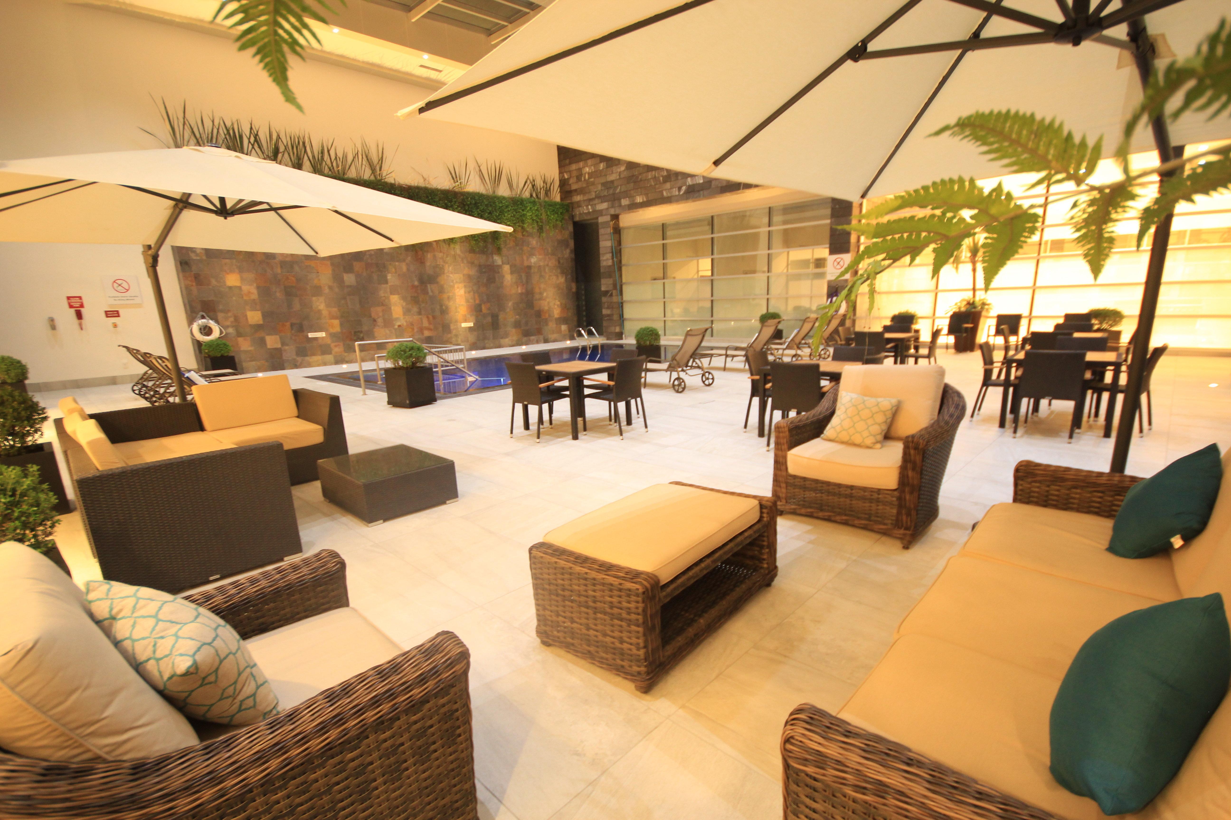 Holiday Inn & Suites Plaza Mayor By Ihg Λεόν Εξωτερικό φωτογραφία