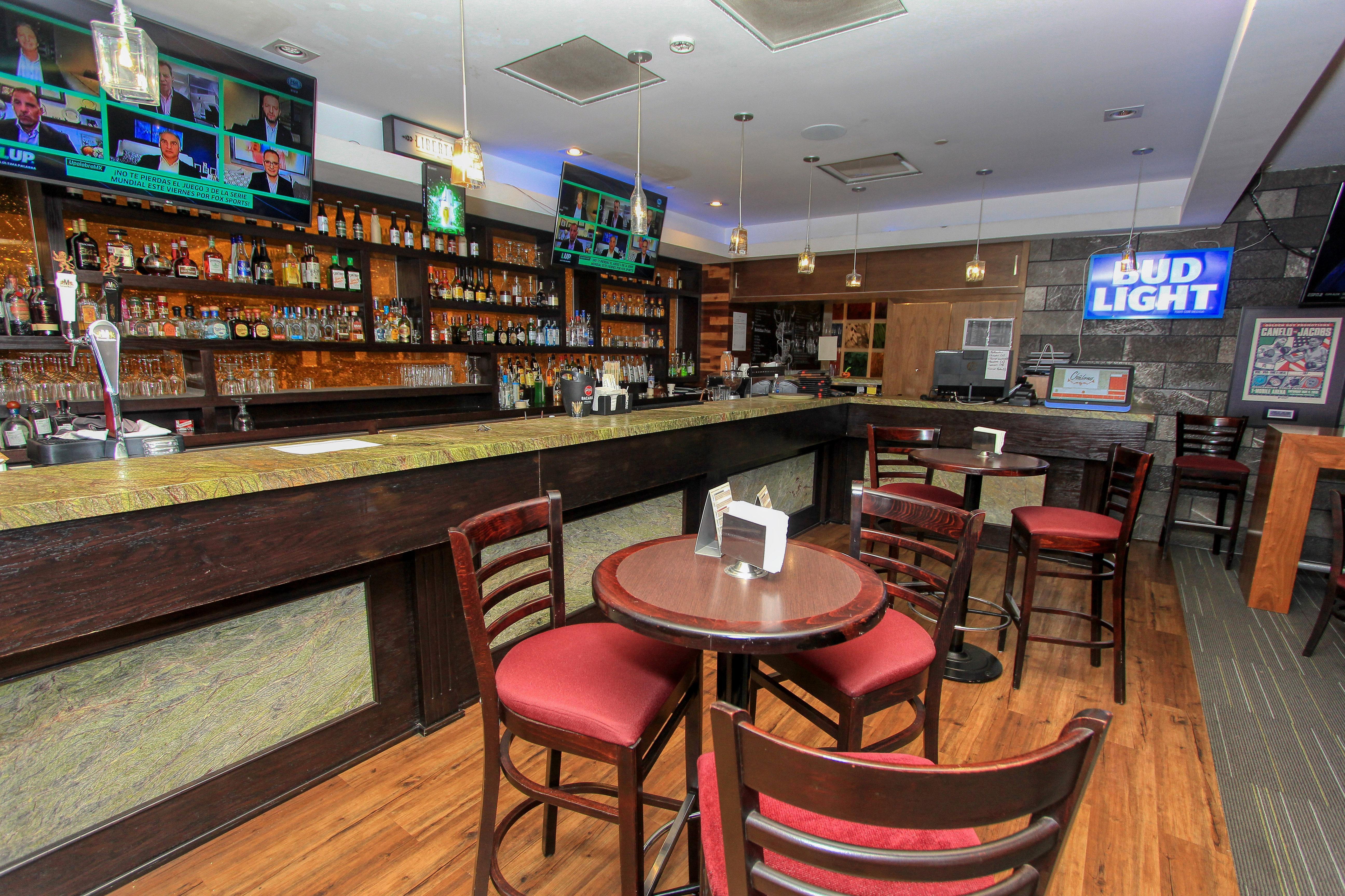 Holiday Inn & Suites Plaza Mayor By Ihg Λεόν Εξωτερικό φωτογραφία