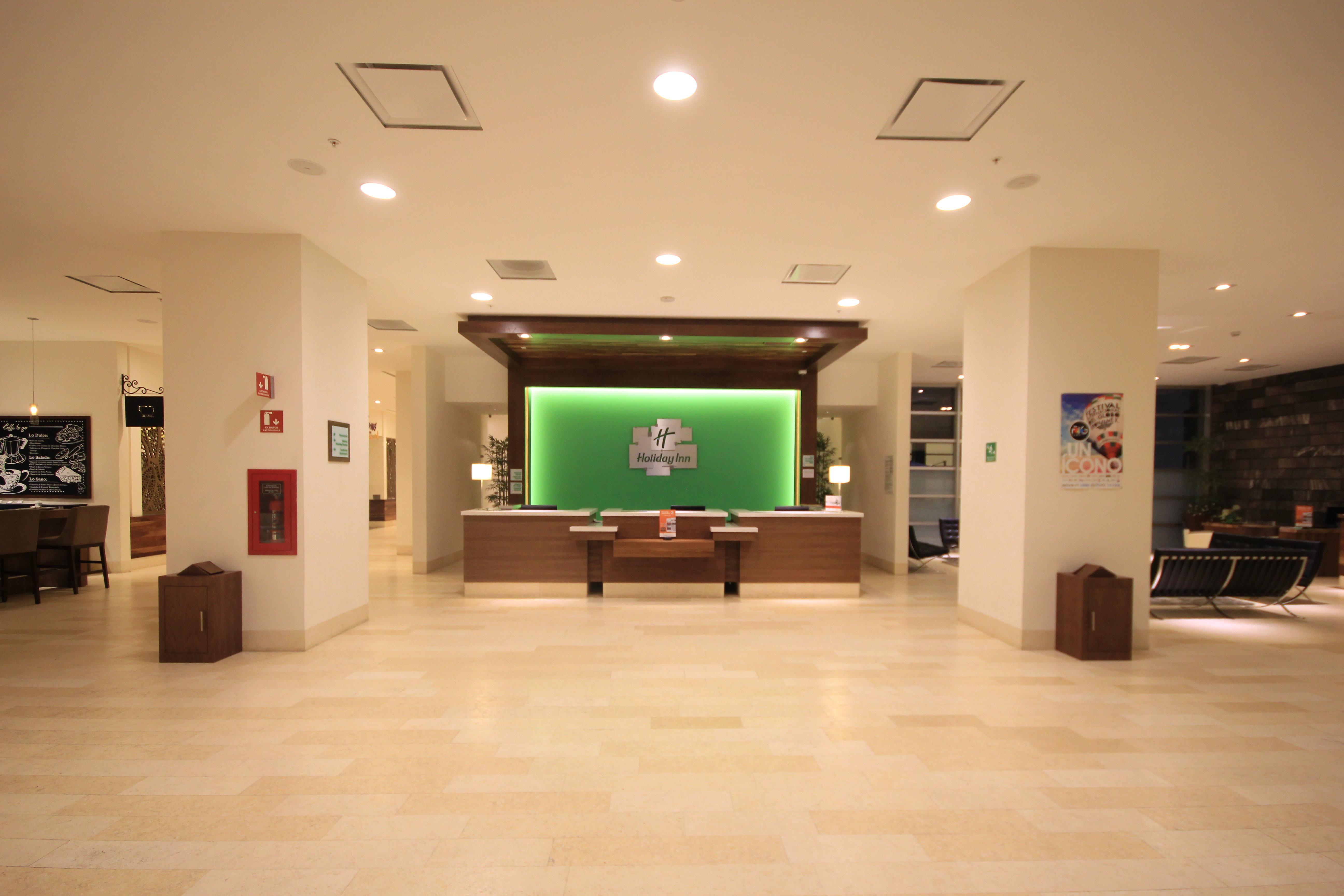 Holiday Inn & Suites Plaza Mayor By Ihg Λεόν Εξωτερικό φωτογραφία