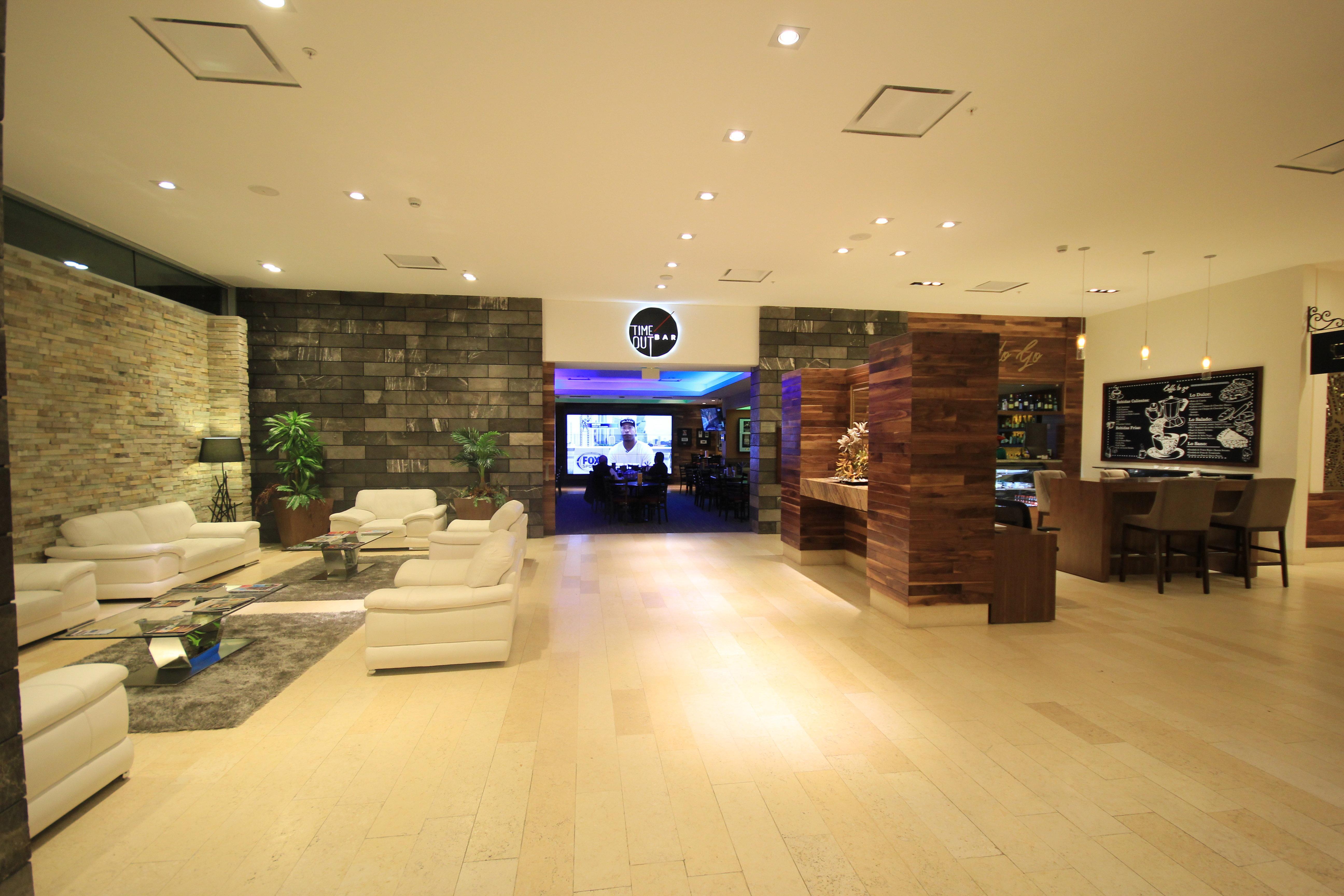 Holiday Inn & Suites Plaza Mayor By Ihg Λεόν Εξωτερικό φωτογραφία